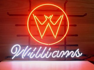 Ik zie dat er ook al een neon bordje met je naam op de markt is William . Ze zijn alleen vergeten om restauraties er achter te zetten